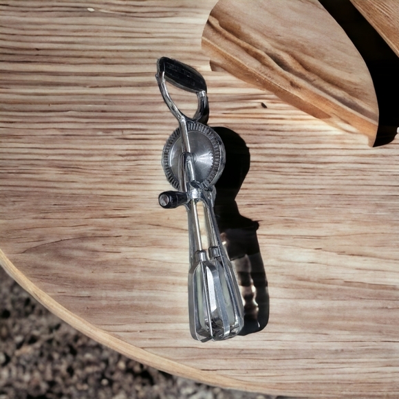 Vintage Flint EKCO Stainless Steel  Egg Beater Heavy Duty Hand Crank Mixer - Picture 5 of 5